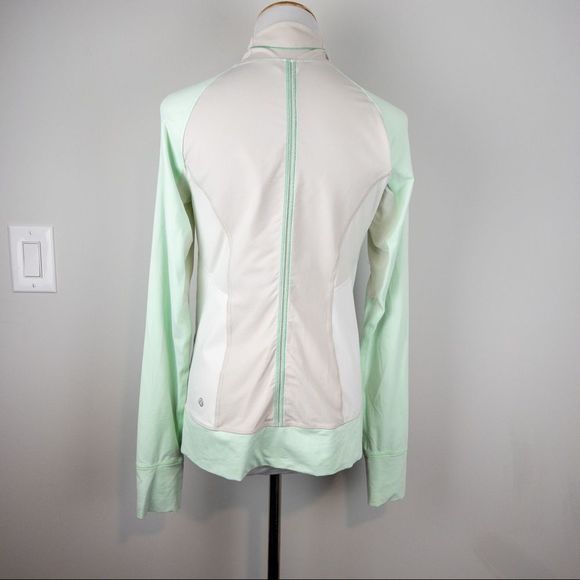 Lululemon Athletica Mint Green and White zippered vest. - Picture 9 of 9